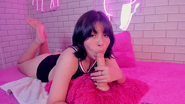Snapshot of Lily_Martinez chatting on December 25, 2024, 8:28 pm Lily Martinez online show from December 25, 2024, 8:28 pm