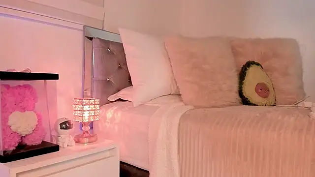 Alissonroses online show from March 17, 2026, 10:13 pm