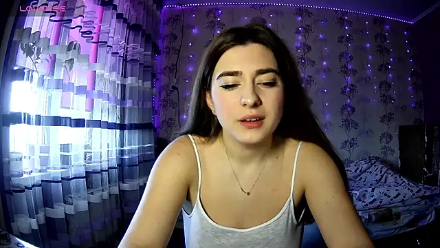 Snapshot of Sofiy_a chatting on March 6, 2026, 12:34 pm Sofiy a online show from March 6, 2026, 12:34 pm