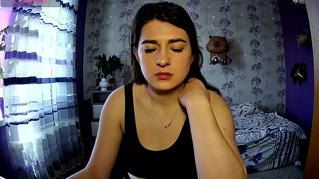 Snapshot of Sofiy_a chatting on May 16, 2026, 9:28 am Sofiy a online show from May 16, 2026, 9:28 am