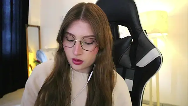 Daisha Riley online show from December 2, 2025, 1:39 pm