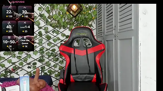 Snapshot of dani-lue chatting on November 26, 2025, 12:17 pm dani-lue online show from November 26, 2025, 12:17 pm