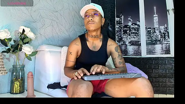 Snapshot of JhonyMiller_ chatting on January 18, 2025, 8:09 pm JhonyMiller online show from January 18, 2025, 8:09 pm