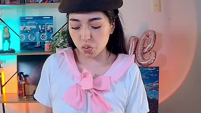 Snapshot of Sweet_Nyx chatting on February 16, 2026, 11:01 pm Sweet Nyx online show from February 16, 2026, 11:01 pm