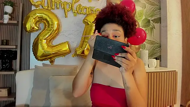 loladupont online show from December 20, 2025, 3:24 am