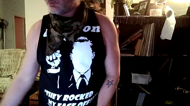 Snapshot of SilverandFox chatting on January 14, 2025, 7:17 am SilverandFox online show from January 14, 2025, 7:17 am