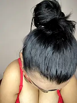 Riya Stream01 online show from February 5, 2025, 4:58 pm