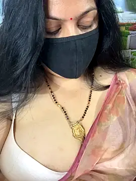 FlatVincy4 online show from October 15, 2025, 3:45 pm