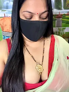 FlatVincy4 online show from October 30, 2025, 3:24 pm