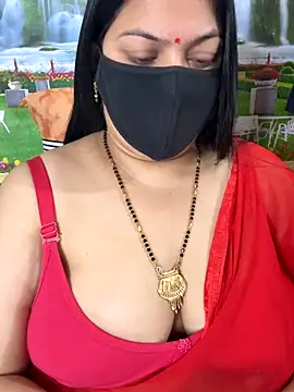 FlatVincy4 online show from November 9, 2025, 4:22 am