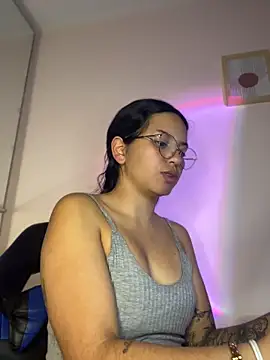 Snapshot of Rosita_forever_ chatting on April 10, 2026, 8:24 pm Rosita forever online show from April 10, 2026, 8:24 pm