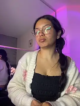 Snapshot of Rosita_forever_ chatting on April 12, 2026, 1:27 pm Rosita forever online show from April 12, 2026, 1:27 pm