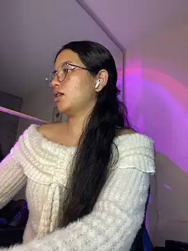 Snapshot of Rosita_forever_ chatting on May 8, 2026, 4:29 am Rosita forever online show from May 8, 2026, 4:29 am