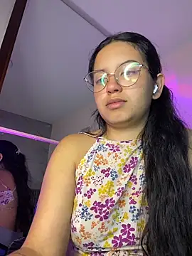Snapshot of Rosita_forever_ chatting on May 15, 2026, 7:54 pm Rosita forever online show from May 15, 2026, 7:54 pm