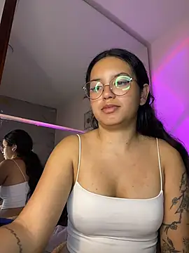 Snapshot of Rosita_forever_ chatting on May 17, 2026, 6:22 am Rosita forever online show from May 17, 2026, 6:22 am