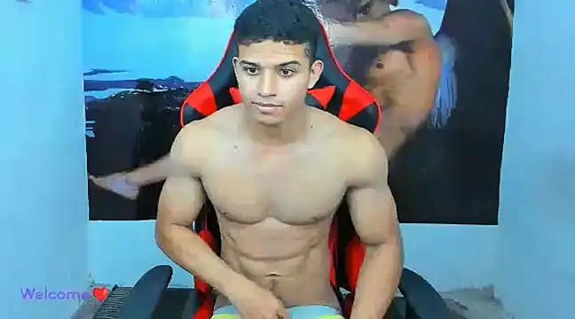 Snapshot of oliver_thompsson7 chatting on December 24, 2024, 5:13 pm oliver thompsson7 online show from December 24, 2024, 5:13 pm