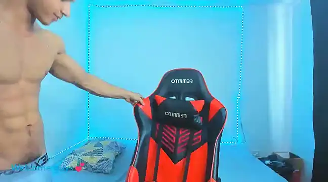 Snapshot of oliver_thompsson7 chatting on February 5, 2025, 8:57 pm oliver thompsson7 online show from February 5, 2025, 8:57 pm