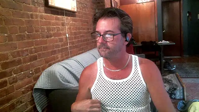 Johnny Bottoms online show from September 14, 2025, 1:21 pm