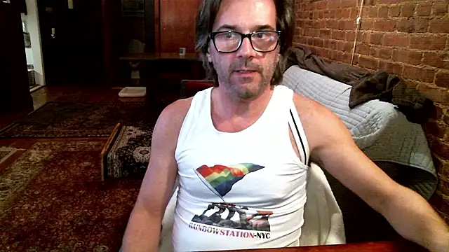 Snapshot of Johnny_Bottoms chatting on March 6, 2026, 12:18 am Johnny Bottoms online show from March 6, 2026, 12:18 am