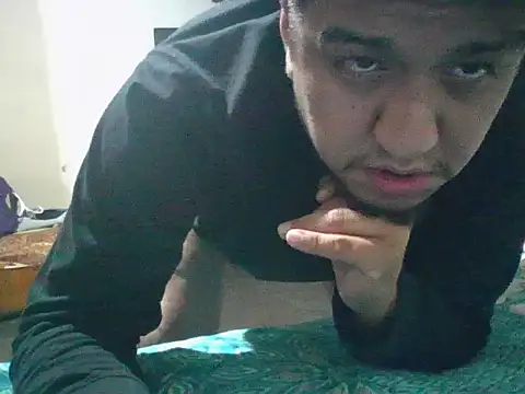 Snapshot of manolo666hot chatting on November 28, 2025, 8:22 pm manolo666hot online show from November 28, 2025, 8:22 pm