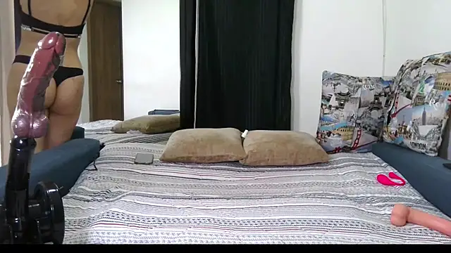 Carla-Bonny18 online show from November 16, 2025, 6:57 pm