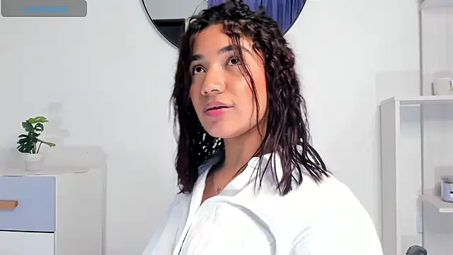 Snapshot of martina_roldam chatting on December 28, 2024, 4:51 am martina roldam online show from December 28, 2024, 4:51 am