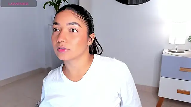 Snapshot of martina_roldam chatting on January 15, 2025, 1:02 am martina roldam online show from January 15, 2025, 1:02 am