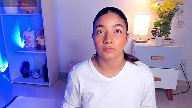 Snapshot of martina_roldam chatting on January 24, 2025, 1:03 am martina roldam online show from January 24, 2025, 1:03 am