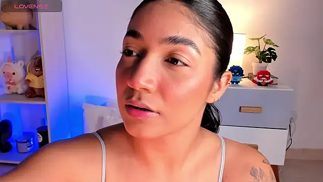 Snapshot of martina_roldam chatting on February 4, 2025, 12:19 am martina roldam online show from February 4, 2025, 12:19 am
