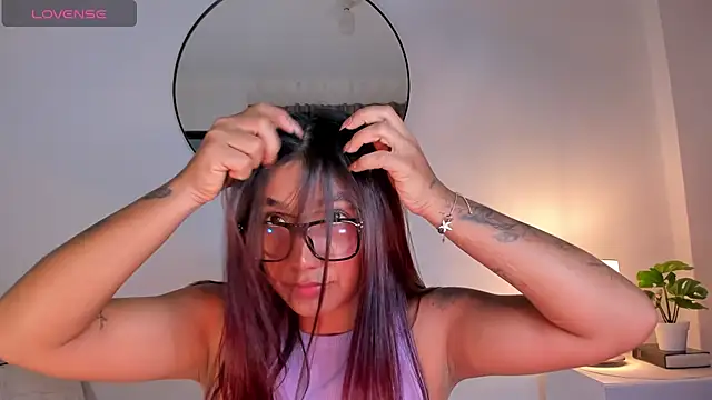 Snapshot of martina_roldam chatting on February 25, 2025, 11:41 am martina roldam online show from February 25, 2025, 11:41 am