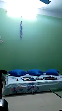 GildanK18 online show from February 20, 2025, 4:46 pm