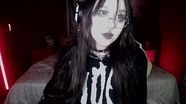 Snapshot of chloe_crystall_killer chatting on October 9, 2025, 12:03 pm chloe crystall killer online show from October 9, 2025, 12:03 pm