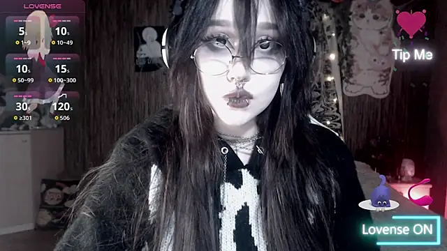 Snapshot of chloe_crystall_killer chatting on October 25, 2025, 6:35 pm chloe crystall killer online show from October 25, 2025, 6:35 pm