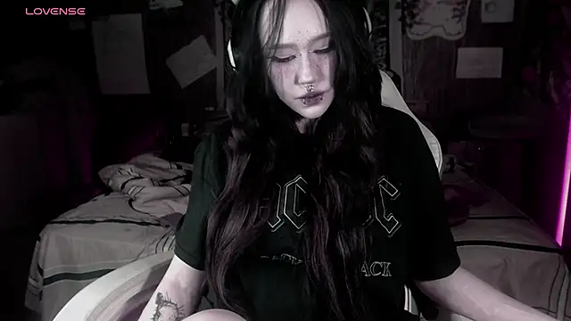 Snapshot of chloe_crystall_killer chatting on March 7, 2026, 10:40 pm chloe crystall killer online show from March 7, 2026, 10:40 pm