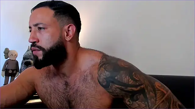 BradLeon  online show from October 17, 2025, 7:49 pm