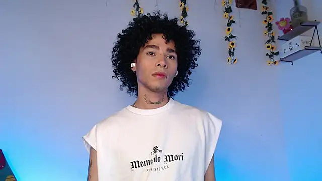 seven7xis online show from March 19, 2025, 5:08 am