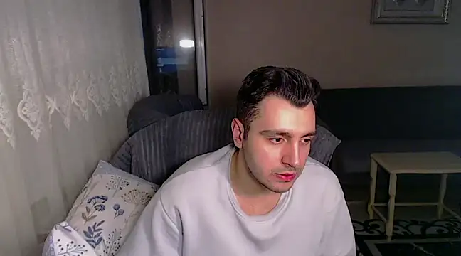 Snapshot of handsomeee04 chatting on January 21, 2025, 1:18 am handsomeee04 online show from January 21, 2025, 1:18 am