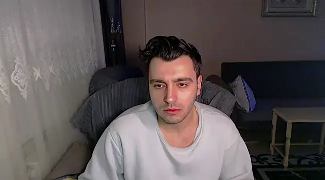 Snapshot of handsomeee04 chatting on January 21, 2025, 3:43 pm handsomeee04 online show from January 21, 2025, 3:43 pm