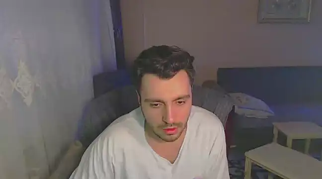 Snapshot of handsomeee04 chatting on February 2, 2025, 3:39 pm handsomeee04 online show from February 2, 2025, 3:39 pm