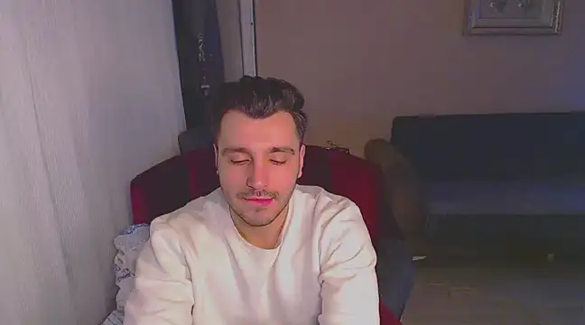 Snapshot of handsomeee04 chatting on February 28, 2025, 3:48 am handsomeee04 online show from February 28, 2025, 3:48 am
