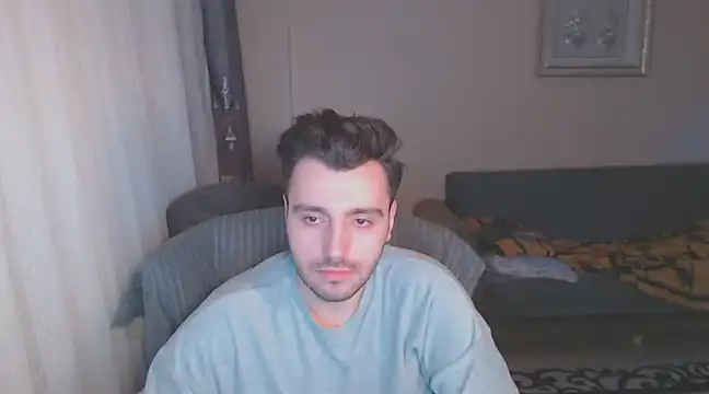 Snapshot of handsomeee04 chatting on March 15, 2025, 12:47 am handsomeee04 online show from March 15, 2025, 12:47 am