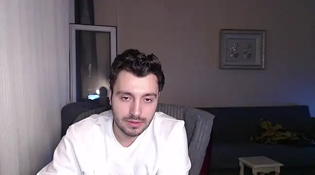 Snapshot of handsomeee04 chatting on March 20, 2025, 1:24 am handsomeee04 online show from March 20, 2025, 1:24 am