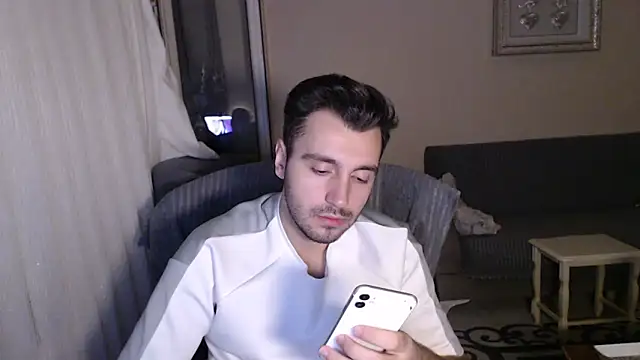 Snapshot of handsomeee04 chatting on October 2, 2025, 2:18 am handsomeee04 online show from October 2, 2025, 2:18 am