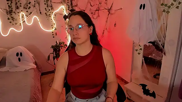 emmaTorres1 online show from October 29, 2025, 2:30 pm