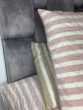 Boy cock18 online show from January 11, 2025, 9:36 pm