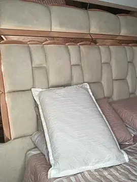 Boy cock18 online show from February 15, 2025, 4:12 pm