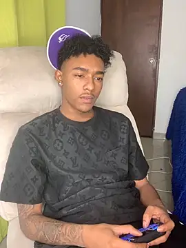 Boy cock18 online show from October 12, 2025, 3:33 pm