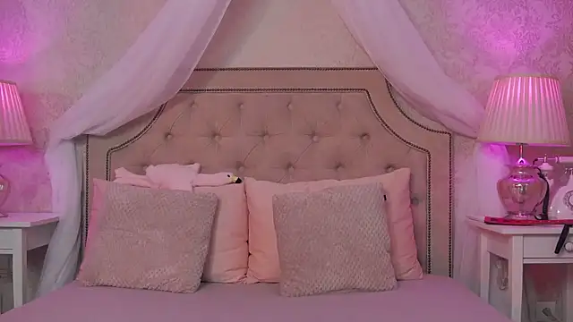 SashaMeow online show from October 17, 2025, 4:20 pm