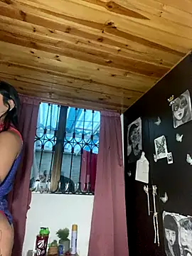 lauuraww online show from November 15, 2025, 11:29 am