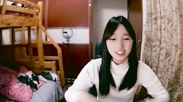 Snapshot of lulu-2002 chatting on January 5, 2025, 10:10 am lulu-2002 online show from January 5, 2025, 10:10 am